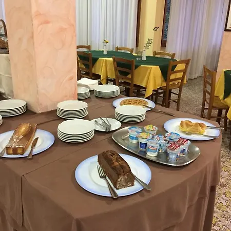Attico Готель 3*