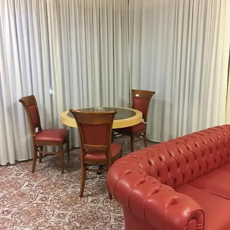Attico Готель 3*