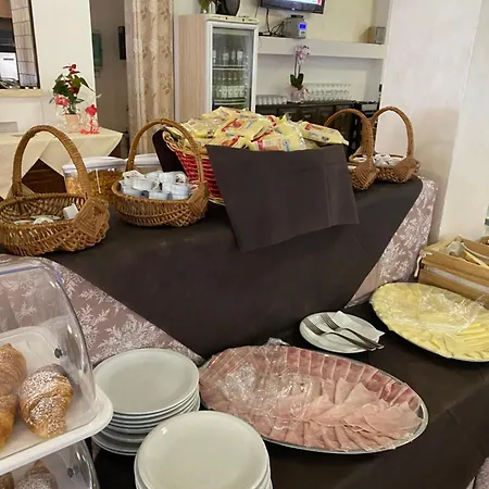 Attico Hotel 3*